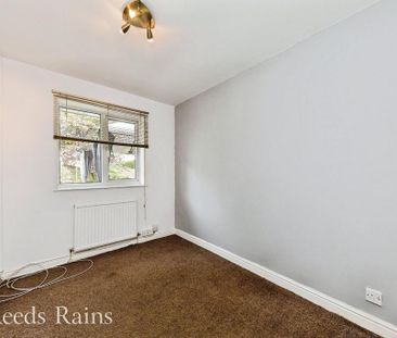 4 bedroom detached house to rent - Photo 5