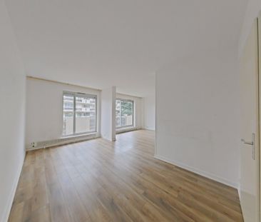 Location Appartement 3 pièces 71m² PARIS 12ème - Photo 5