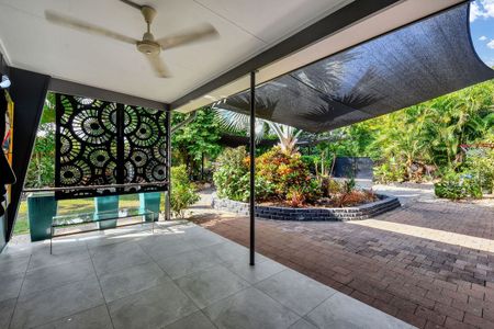 GREAT LOCATION, LUXURIOUS RENOVATION - Photo 5