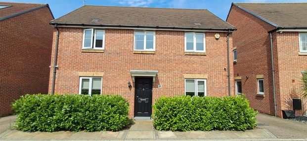 4 bed detached house to rent in Wright Close, Bushey, WD23 - Photo 1
