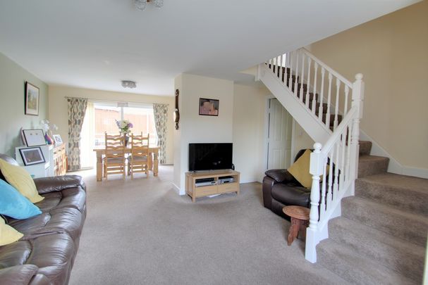 4 bed semi-detached house to rent in George Street, Leicester, LE7 - Photo 1