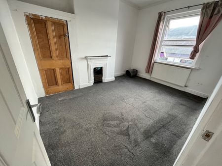 4 Bed Terraced House, Cardigan Avenue, CH41 - Photo 5