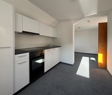 Grosszügige 3-Zimmer-Wohnung am Ägerisee mit Charme und Seesicht - Photo 4