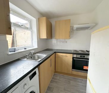 2 bedroom maisonette to rent - Photo 4