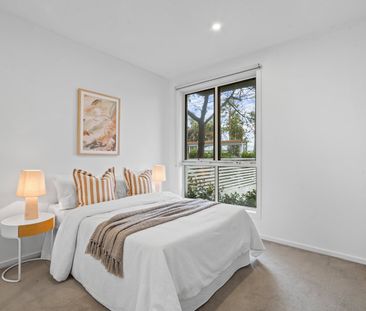 Contemporary Executive Townhouse in Blackburn North - Photo 3