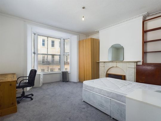 Montpelier Place, Brighton - Photo 1