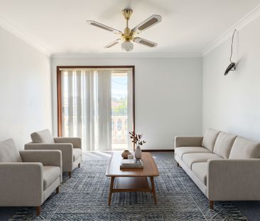 GENEROUS SPACE MEETS CENTRAL PENRITH LOCATION! - Photo 1