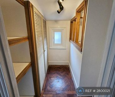 1 bedroom in a house share to rent - Photo 6