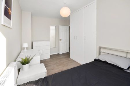 119 Candy Street-Room 3 - Photo 4