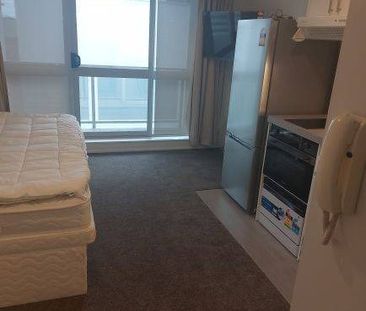 Freshly refurbished! 3 bedroom unit @ HAVARD - Photo 2