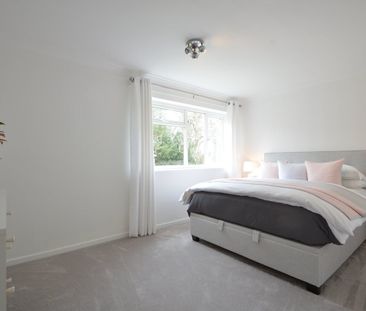 St Marys, Victoria Road, Weybridge, KT13 - Photo 3