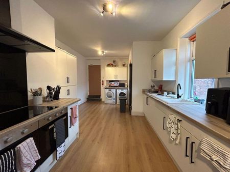 6 bedroom maisonette to rent - Photo 5