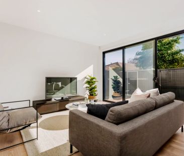 3 Bed, 3 Bath - Photo 6