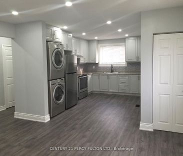 For Lease - 1033 Centre Street, Whitby, Ontario - Photo 6
