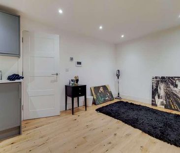 Plumstead High Street, Ashby Apartments, SE18 - Photo 5