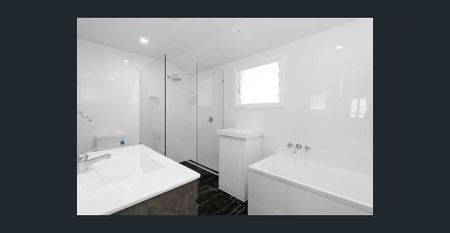 South Mackay, Mowing Included - Photo 4