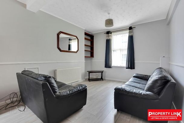 22 Moore Street, Derry/Londonderry, Waterside, BT47 2EY - Photo 1