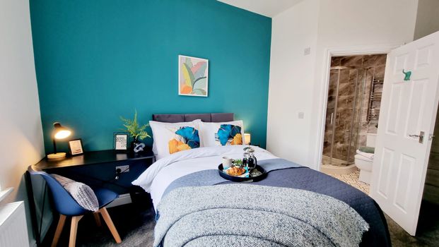 Luxury Private Rooms Room 2 - Photo 1