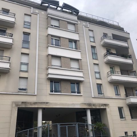 Appartement Suresnes 1 pièce(s) 24.55 m2 - Photo 1