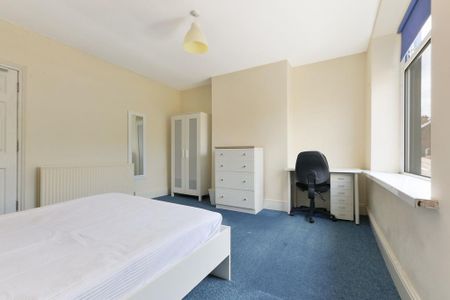 4 bedroom house share to rent - Photo 2