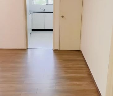 4 bed 2 bath-single room - Photo 1