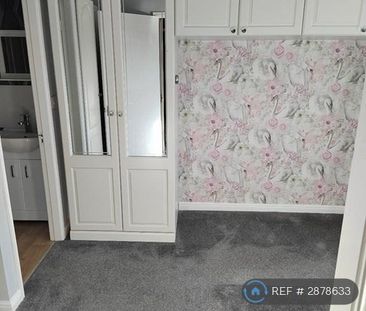 3 bedroom detached house to rent - Photo 3