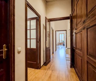 Very cozy room in Avinyó street - Photo 2