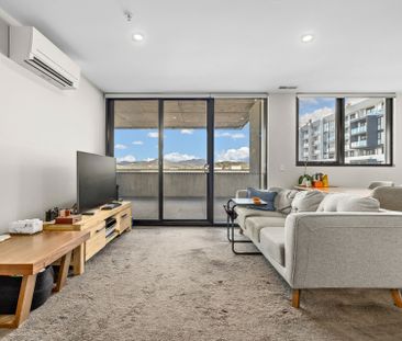 Modern Apartment with Huge Private Balcony! - Photo 2