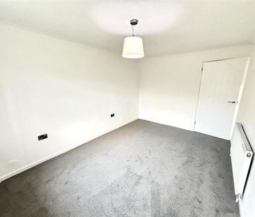 2 bedroom maisonette to rent - Photo 4