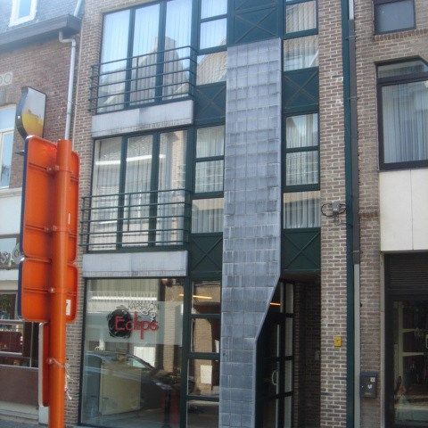 Duplex-appartement (3°+4°V.) met 2 slaapkamers + 2 terrassen - in centrum gelegen - Photo 1