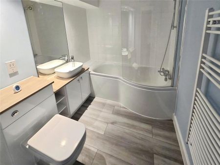 2 bedroom flat to rent - Photo 5