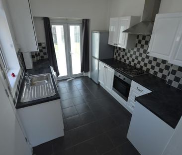 3 bedroom semi-detached house to rent - Photo 4