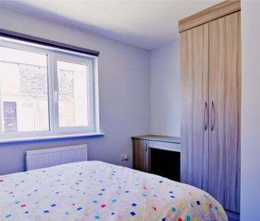 2 Bed 2 Bath - Photo 2