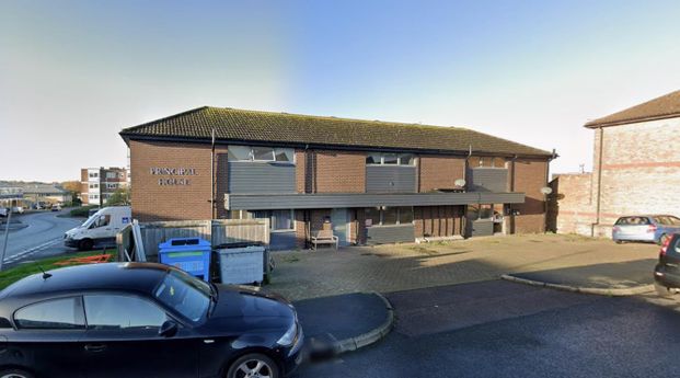 The Fairway, Harlow CM18, London - Photo 1