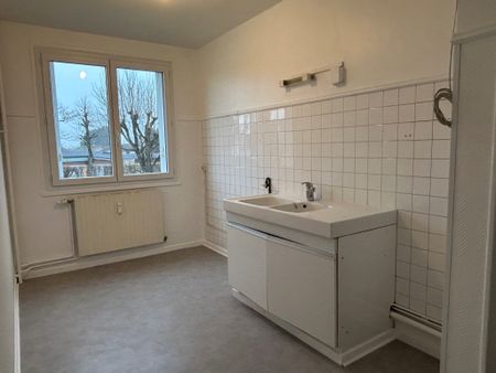 APPARTEMENT T3 CHAMPFORGEUIL - Photo 4