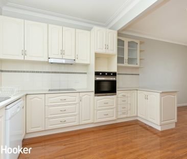 Freshly Renovated Family Home - A Must-See! - Photo 4