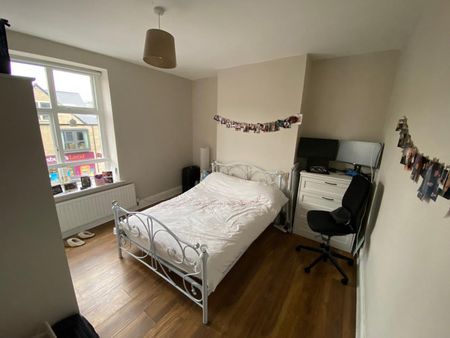 Room in a Shared House, Ecclesall Road, S11 - Photo 3