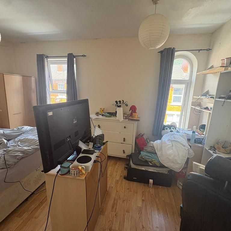 2 bedroom property to rent - Photo 1