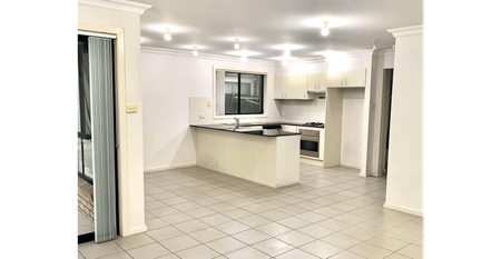 4BD House near Blacktown Train Station and Shopping Centre - Photo 3