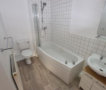 2 bedroom flat to rent - Photo 3