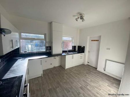 3 bedroom property to rent in Oldham - Photo 4