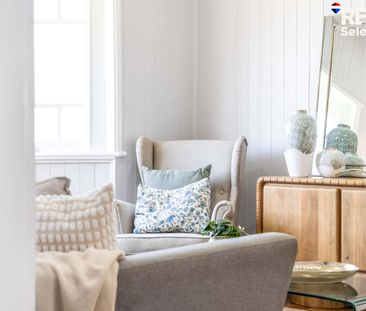 Cottage Style home in Great Location - Photo 3