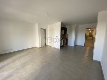 Appartement 3 pièce(s) 57.84 m² - Photo 2