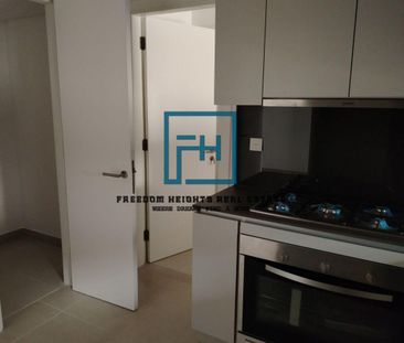 4BED MIDDLE UNIT WITH SMART HOME CONTROL SYSTEM - Photo 1