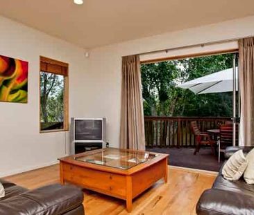 4 bedroom home - Photo 1