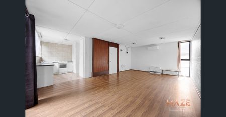 A Hidden Gem in the Heart of Werribee - Walk to the Station - Photo 2