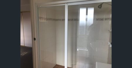 IMMACULATE 4 BEDROOM HOME IN QUIET CUL DE SAC - Photo 5