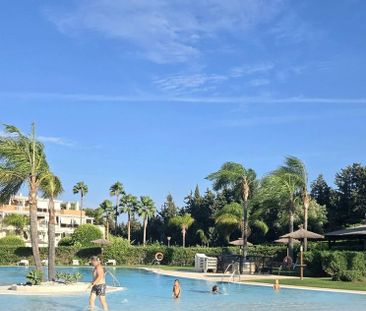 3 bedroom luxury Flat for rent in Estepona, Spain - Photo 5