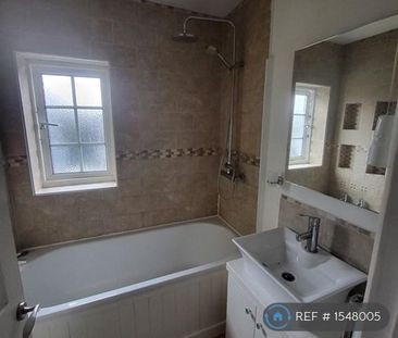 1 bedroom semi-detached house to rent - Photo 5