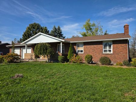 For Lease - 248 Young Street, New Tecumseth, Ontario - Photo 2